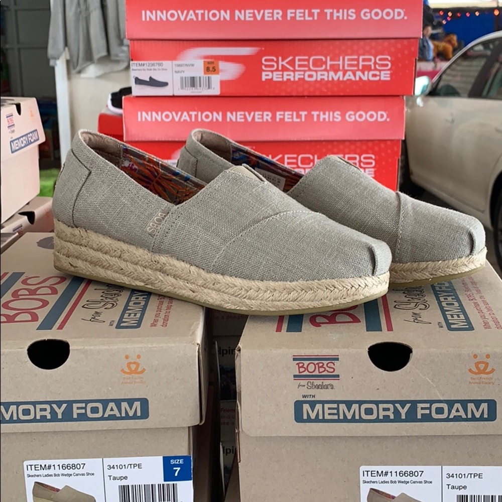 Skechers shoes